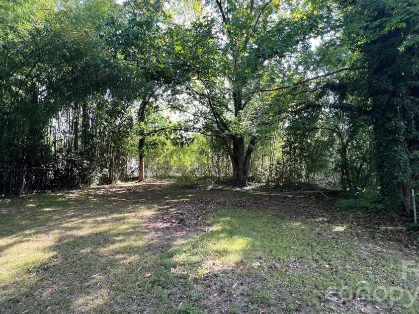 205 Seigle Street, Lowell, NC 28098.  MLS# CAR4428948, YatesRealty ID 53351. 