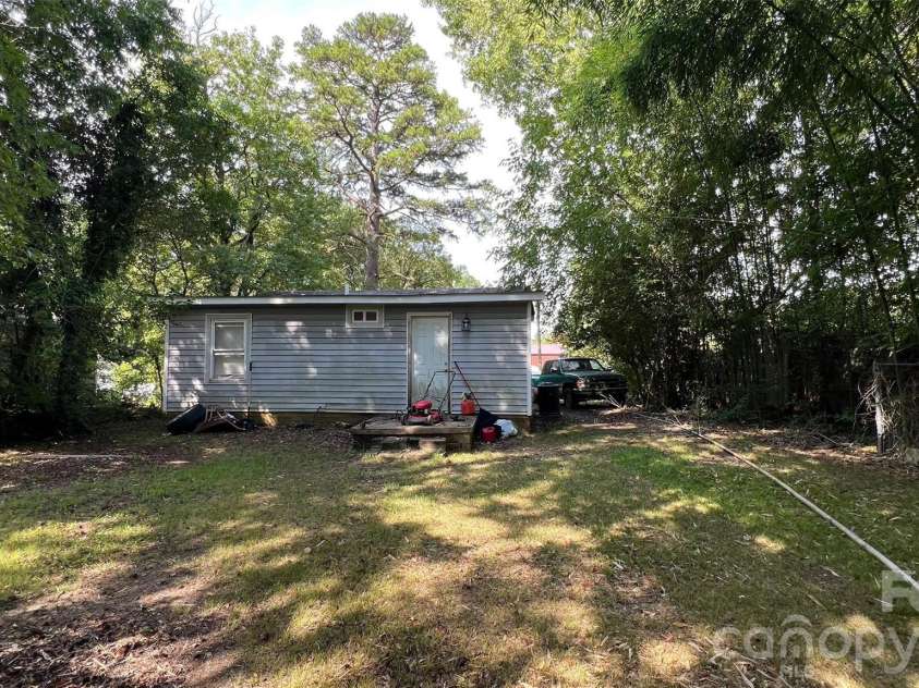 205 Seigle Street, Lowell, NC 28098.  MLS# CAR4428948, YatesRealty ID 53351. 