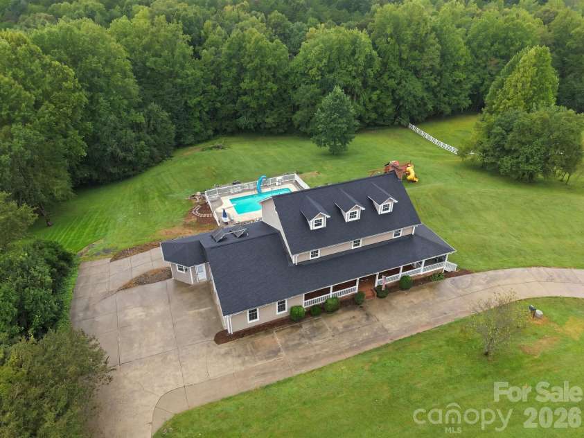 1345 Shirebourn None, Hickory, NC 28602.  MLS# CAR4428746, YatesRealty ID 53352. Large 3.49 acre parcel
