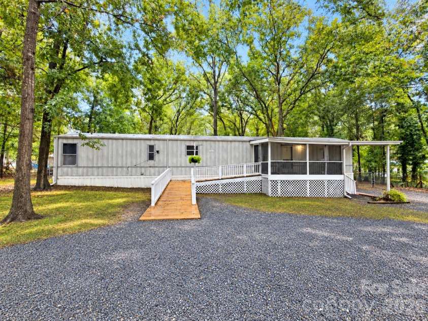 3415 Waxhaw Highway, Monroe, NC 28112.  MLS# CAR4428428, YatesRealty ID 53358. 