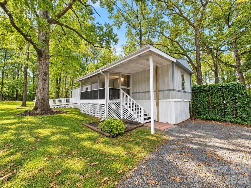 3415 Waxhaw Highway, Monroe, NC 28112.  MLS# CAR4428428, YatesRealty ID 53358. 