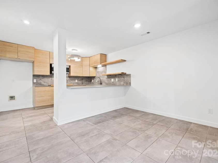 1041 Churchill Downs Court, Charlotte, NC 28211.  MLS# CAR4334511, YatesRealty ID 5336. 