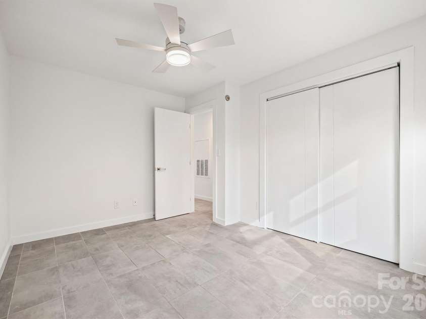 1041 Churchill Downs Court, Charlotte, NC 28211.  MLS# CAR4334511, YatesRealty ID 5336. 