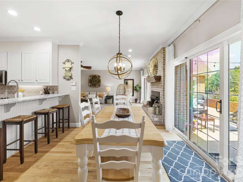 350 Royal Burgess Drive, Campobello, SC 29322.  MLS# CAR4348825, YatesRealty ID 5336. 