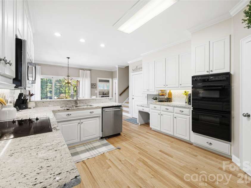 350 Royal Burgess Drive, Campobello, SC 29322.  MLS# CAR4348825, YatesRealty ID 5336. 