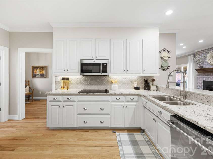 350 Royal Burgess Drive, Campobello, SC 29322.  MLS# CAR4348825, YatesRealty ID 5336. 