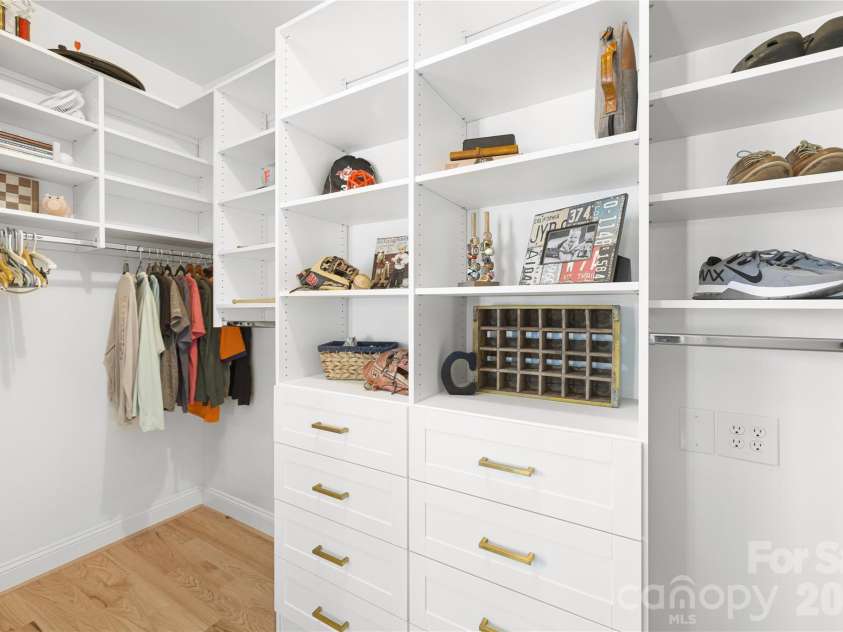 350 Royal Burgess Drive, Campobello, SC 29322.  MLS# CAR4348825, YatesRealty ID 5336. 