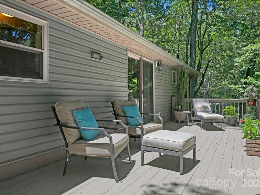 57 Echota Lane, Brevard, NC 28712.  MLS# CAR4230498, YatesRealty ID 5336. 