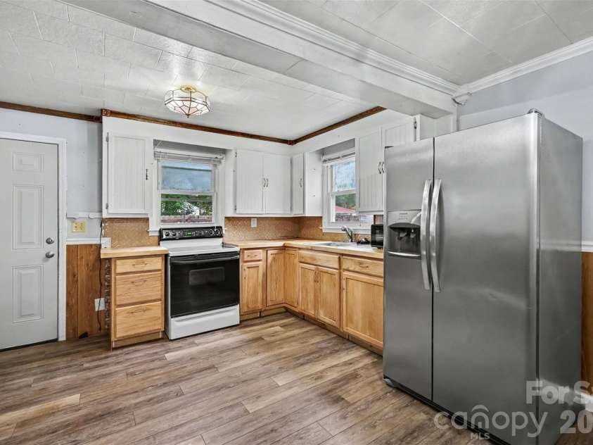 306 Edel Street, Kings Mountain, NC 28086.  MLS# CAR4428711, YatesRealty ID 53361. 