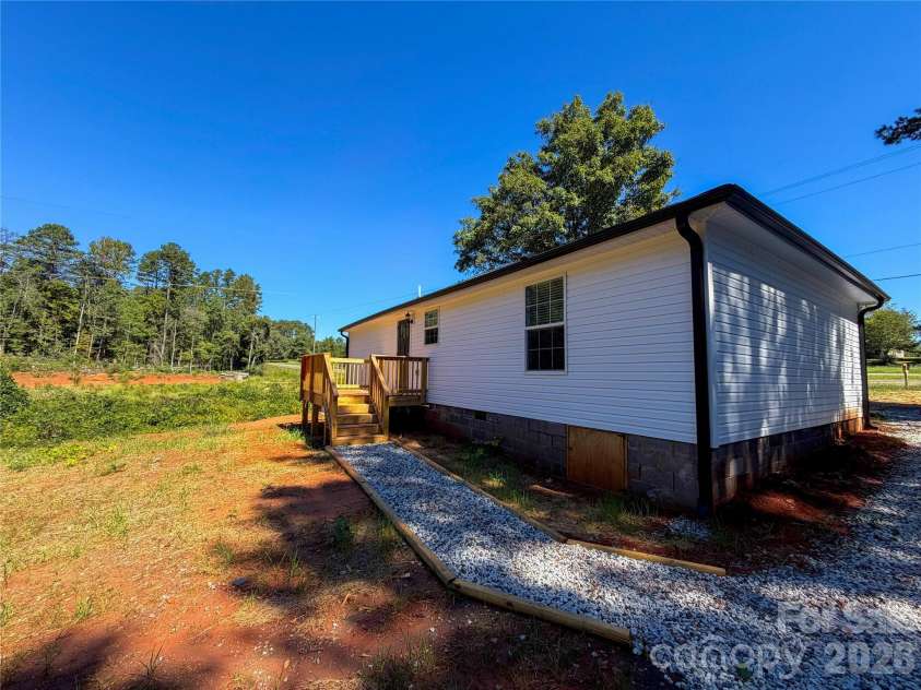 3972 US Highway 601 Highway, Mocksville, NC 27028.  MLS# CAR4428734, YatesRealty ID 53362. 