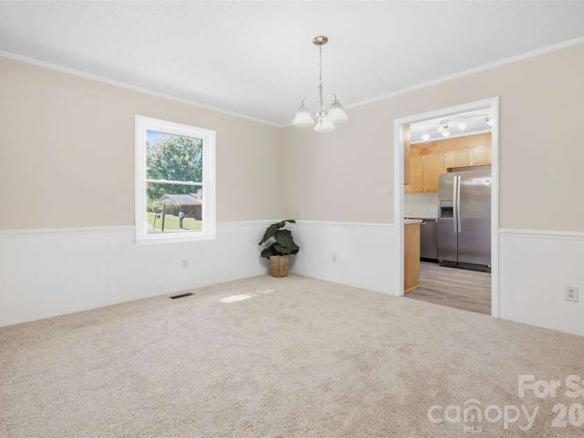 424 Holland Drive, Statesville, NC 28677.  MLS# CAR4428690, YatesRealty ID 53363. Dining Room