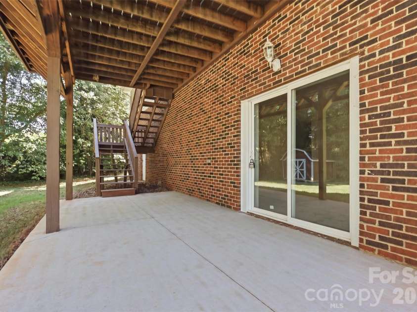 424 Holland Drive, Statesville, NC 28677.  MLS# CAR4428690, YatesRealty ID 53363. Patio