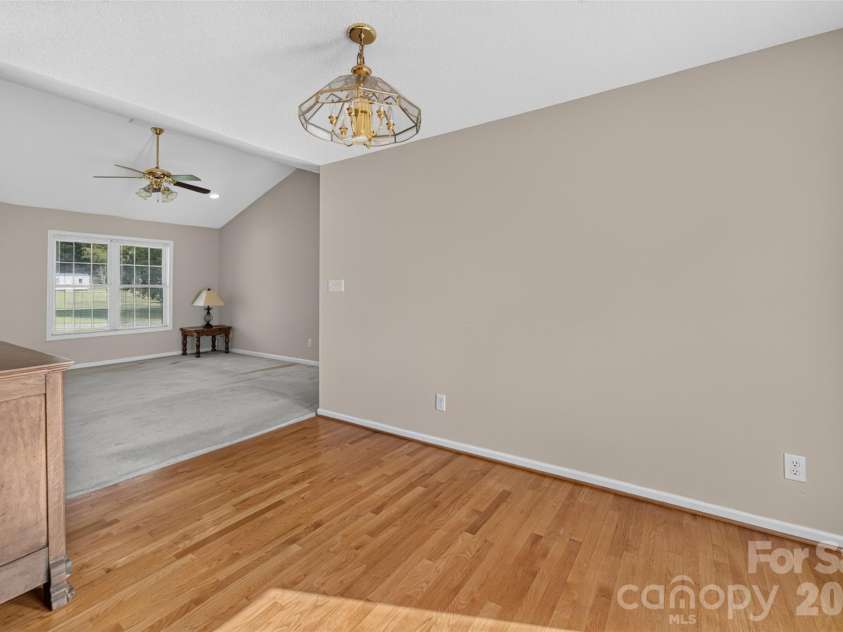 4405 Claralee Lane, Hickory, NC 28602.  MLS# CAR4427546, YatesRealty ID 53364. 