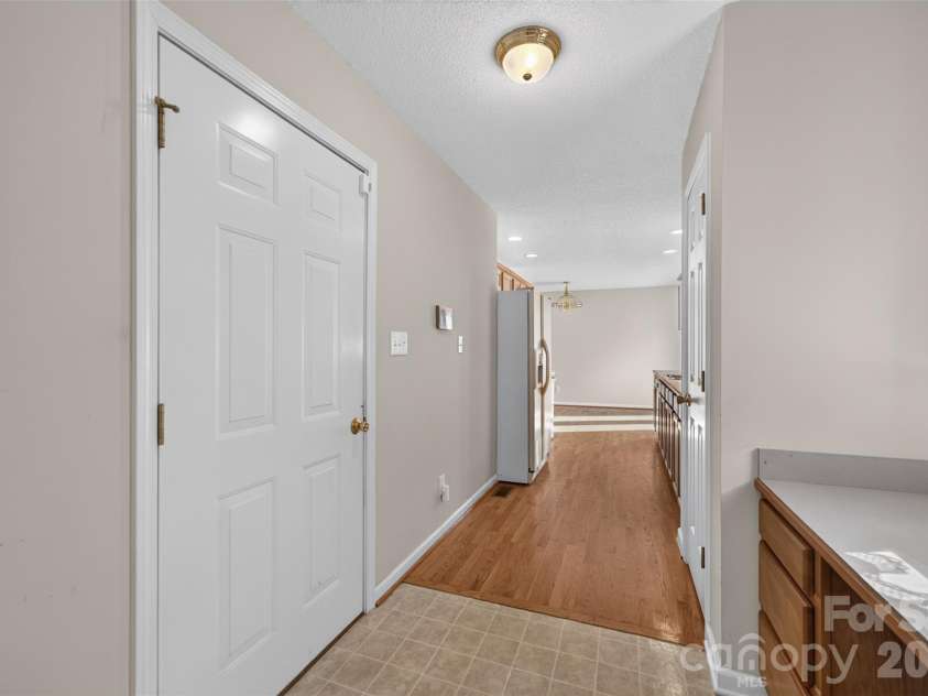 4405 Claralee Lane, Hickory, NC 28602.  MLS# CAR4427546, YatesRealty ID 53364. 