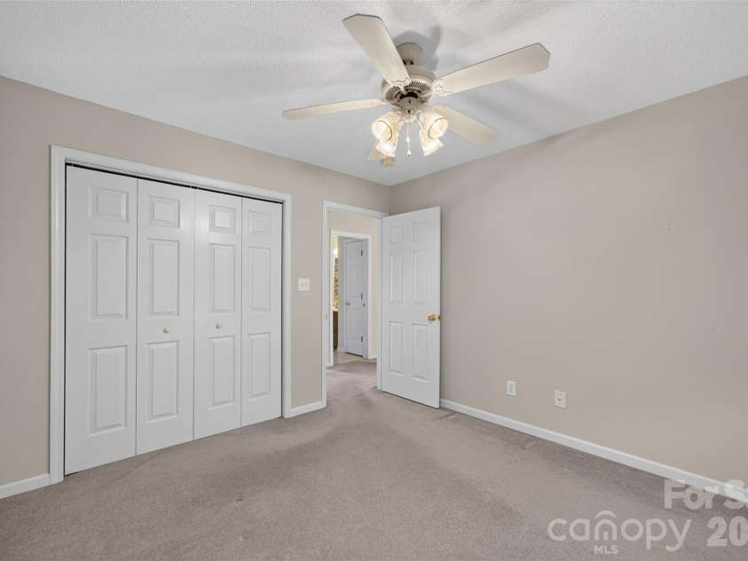 4405 Claralee Lane, Hickory, NC 28602.  MLS# CAR4427546, YatesRealty ID 53364. 