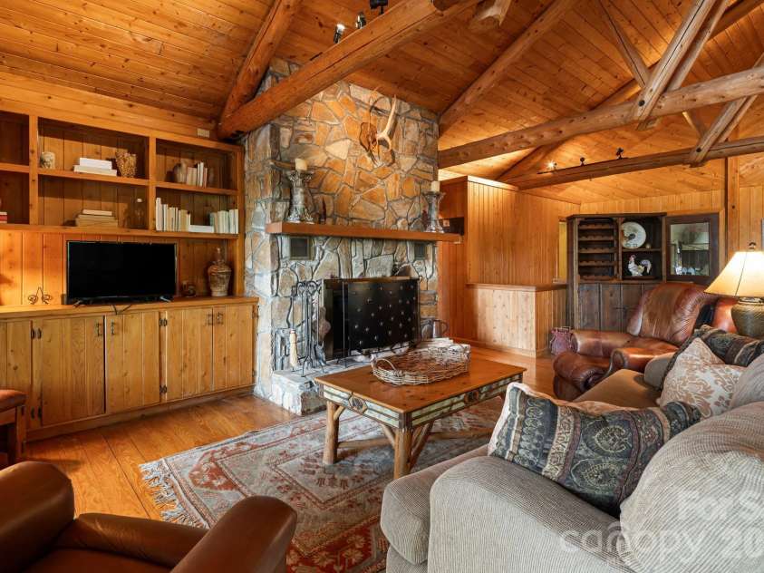 342 Granny Lewis Lane, Mars Hill, NC 28754.  MLS# CAR4428458, YatesRealty ID 53365. Living Room