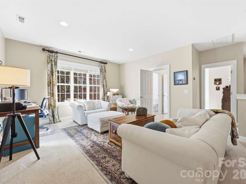 240 Hawthorne Park Avenue, Belmont, NC 28012.  MLS# CAR4428825, YatesRealty ID 53367. Loft