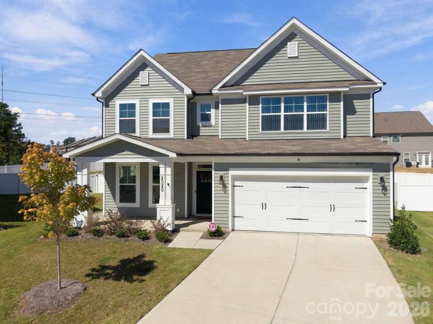 2020 Embassy Court, Charlotte, NC 28213.  MLS# CAR4427563, YatesRealty ID 53368. 