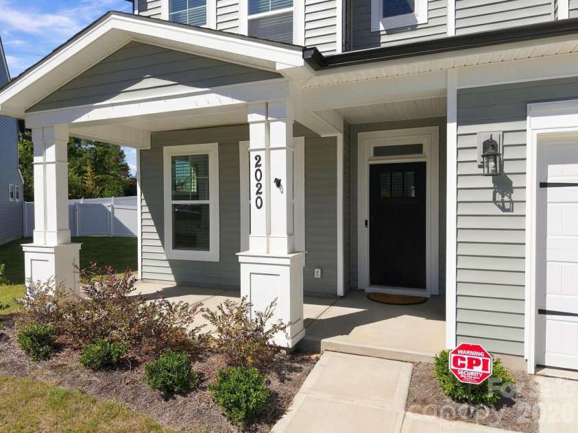 2020 Embassy Court, Charlotte, NC 28213.  MLS# CAR4427563, YatesRealty ID 53368. 