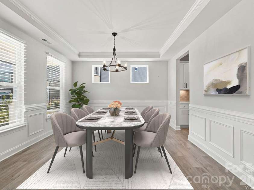 2020 Embassy Court, Charlotte, NC 28213.  MLS# CAR4427563, YatesRealty ID 53368. 