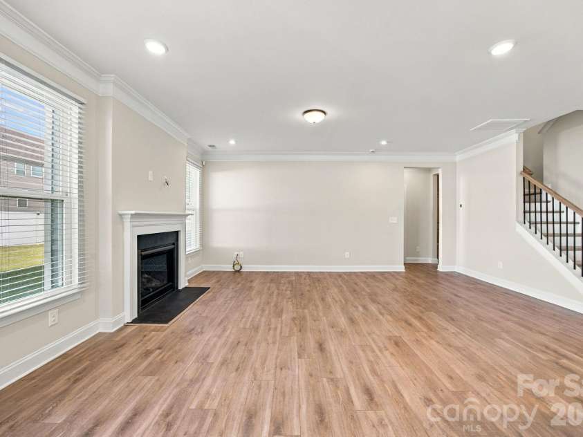 2020 Embassy Court, Charlotte, NC 28213.  MLS# CAR4427563, YatesRealty ID 53368. 