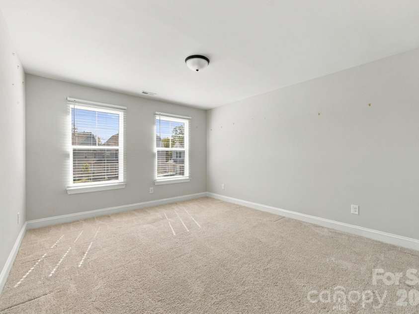 2020 Embassy Court, Charlotte, NC 28213.  MLS# CAR4427563, YatesRealty ID 53368. 