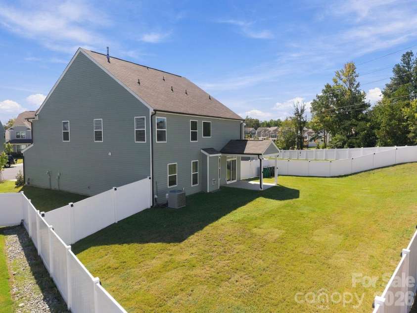 2020 Embassy Court, Charlotte, NC 28213.  MLS# CAR4427563, YatesRealty ID 53368. 
