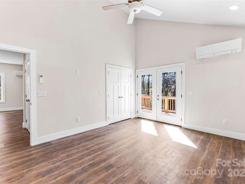 22 Ben Lippen Road, Asheville, NC 28806.  MLS# CAR4232812, YatesRealty ID 5337. 