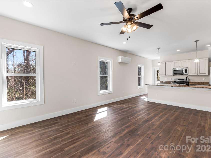 22 Ben Lippen Road, Asheville, NC 28806.  MLS# CAR4232812, YatesRealty ID 5337. 