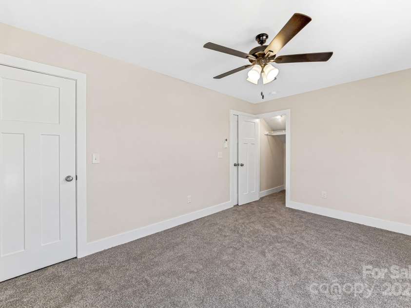 22 Ben Lippen Road, Asheville, NC 28806.  MLS# CAR4232812, YatesRealty ID 5337. 