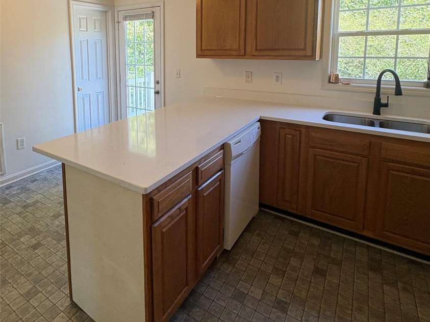 2430 Sylvan Drive, Asheboro, NC 27203.  MLS# CAR4428814, YatesRealty ID 53370. 