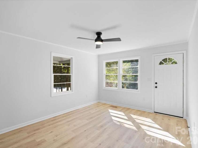 2700 Douglas Drive, Gastonia, NC 28054.  MLS# CAR4428469, YatesRealty ID 53371. 