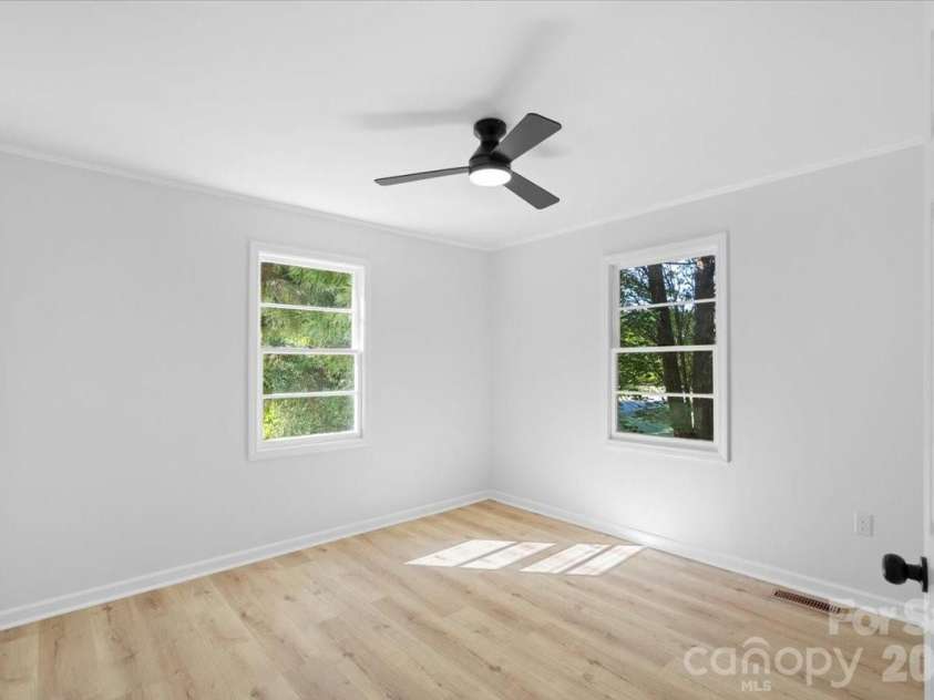 2700 Douglas Drive, Gastonia, NC 28054.  MLS# CAR4428469, YatesRealty ID 53371. 