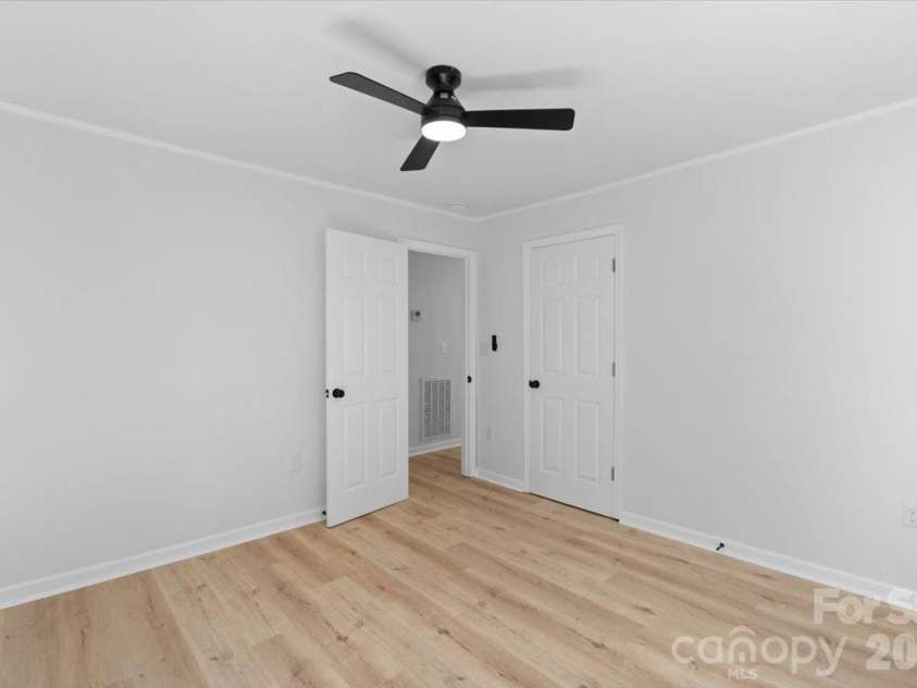 2700 Douglas Drive, Gastonia, NC 28054.  MLS# CAR4428469, YatesRealty ID 53371. 
