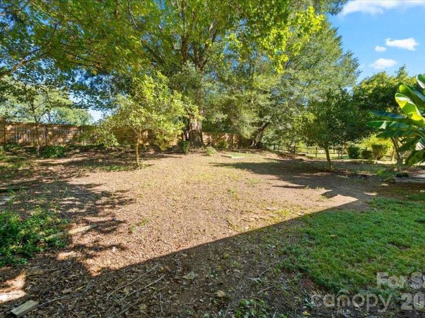 2700 Douglas Drive, Gastonia, NC 28054.  MLS# CAR4428469, YatesRealty ID 53371. 