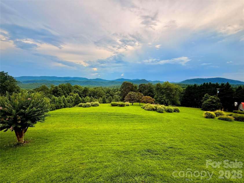 93 Orchard Hill, Saluda, NC 28773.  MLS# CAR4422380, YatesRealty ID 53372. 