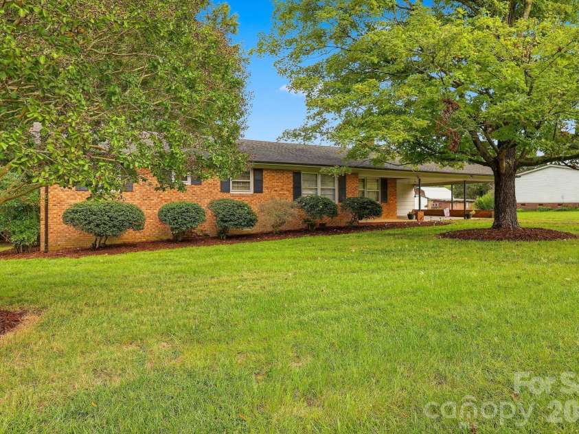 164 Davidson Court, Taylorsville, NC 28681.  MLS# CAR4426675, YatesRealty ID 53374. 