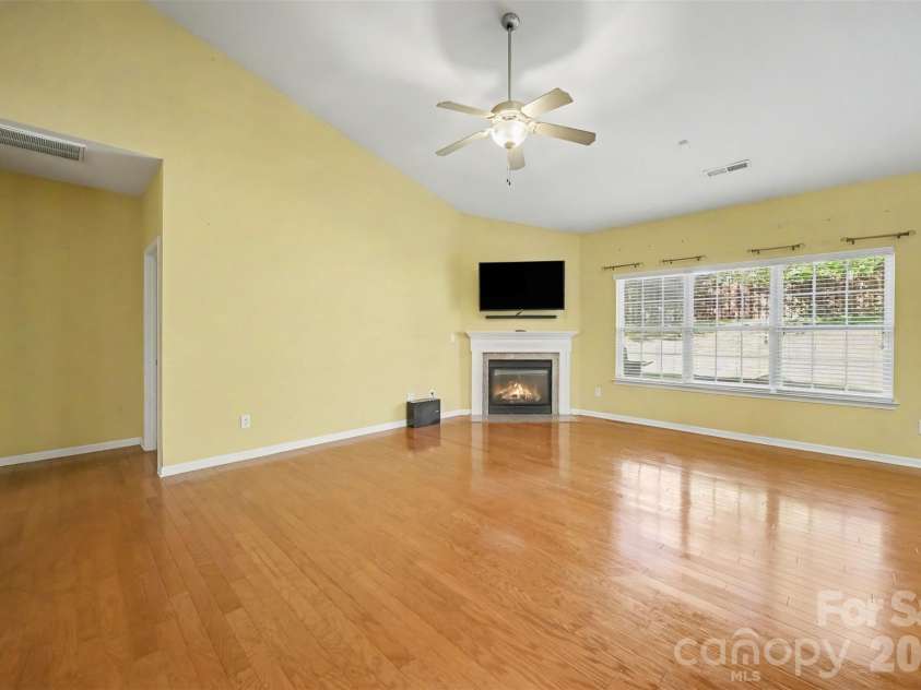 201 Augustus Lane, Mount Holly, NC 28120.  MLS# CAR4420181, YatesRealty ID 53375. 