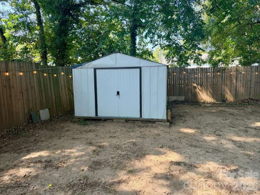 284 Salem Street, Concord, NC 28025.  MLS# CAR4426460, YatesRealty ID 53376. Back