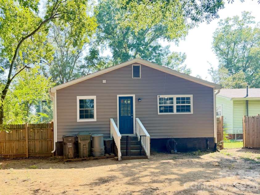 284 Salem Street, Concord, NC 28025.  MLS# CAR4426460, YatesRealty ID 53376. Back