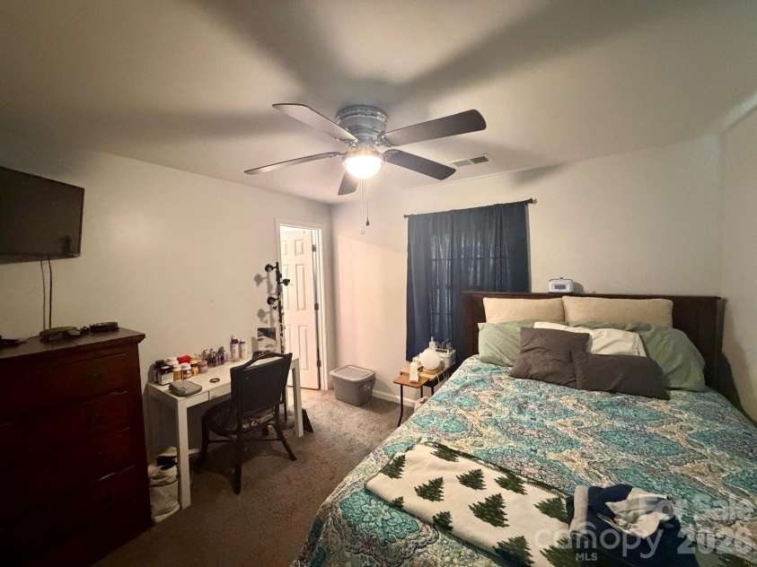 284 Salem Street, Concord, NC 28025.  MLS# CAR4426460, YatesRealty ID 53376. Primary Bedroom
