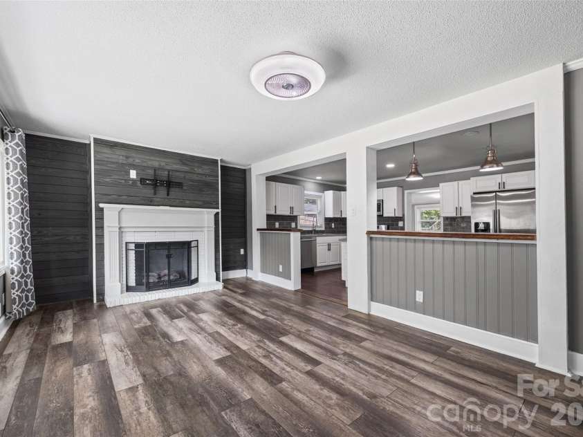 726 Forest Drive, Gastonia, NC 28054.  MLS# CAR4425981, YatesRealty ID 53378. 