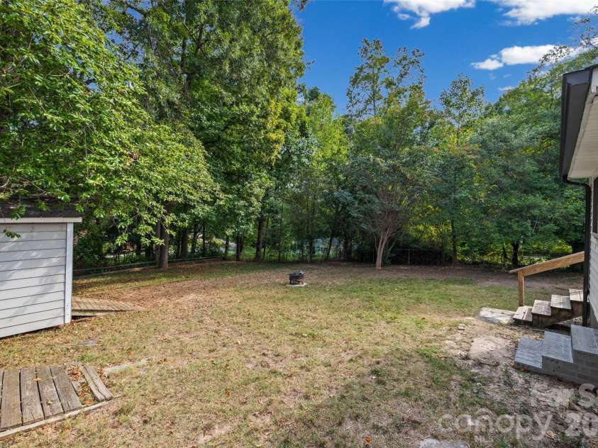 726 Forest Drive, Gastonia, NC 28054.  MLS# CAR4425981, YatesRealty ID 53378. 