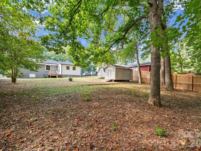 726 Forest Drive, Gastonia, NC 28054.  MLS# CAR4425981, YatesRealty ID 53378. 