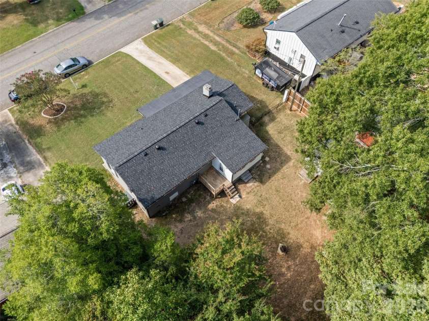726 Forest Drive, Gastonia, NC 28054.  MLS# CAR4425981, YatesRealty ID 53378. 