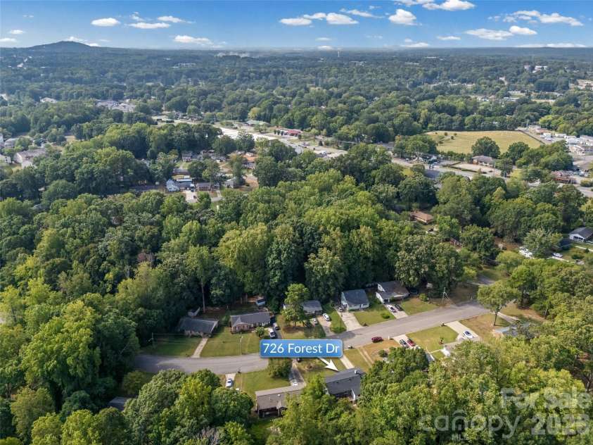 726 Forest Drive, Gastonia, NC 28054.  MLS# CAR4425981, YatesRealty ID 53378. 