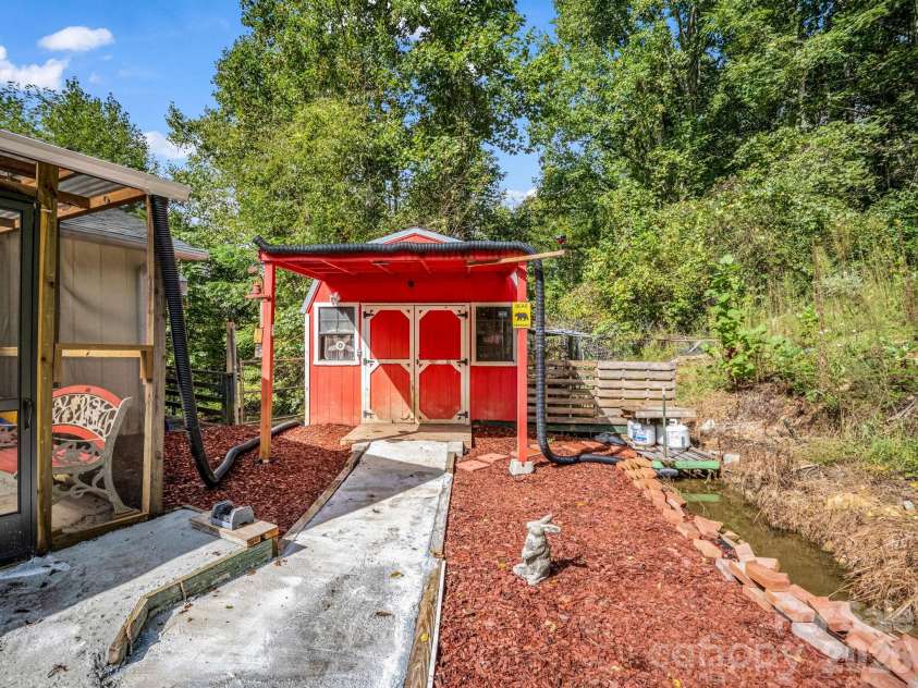 48 Roberts Cove Road, Weaverville, NC 28787.  MLS# CAR4423939, YatesRealty ID 53379. 