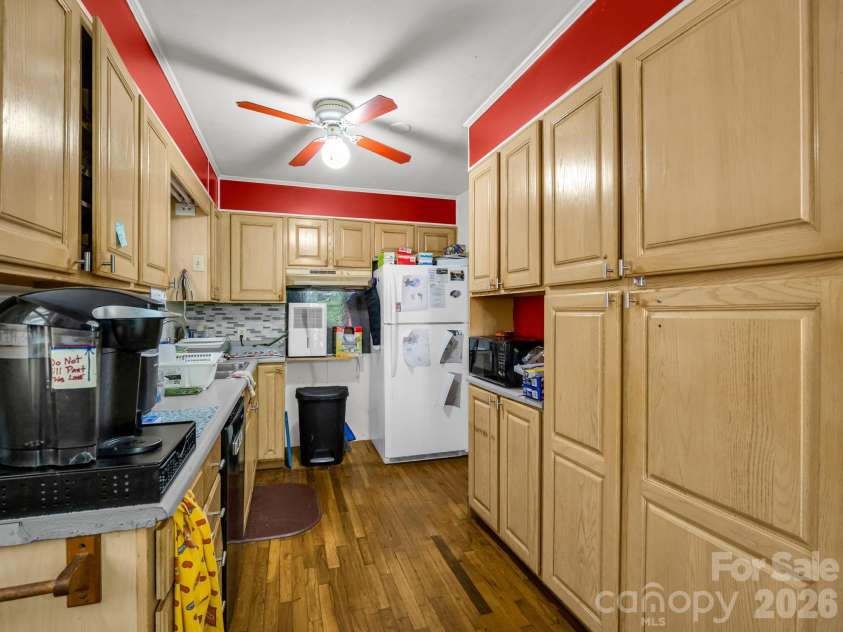 48 Roberts Cove Road, Weaverville, NC 28787.  MLS# CAR4423939, YatesRealty ID 53379. Kitchen