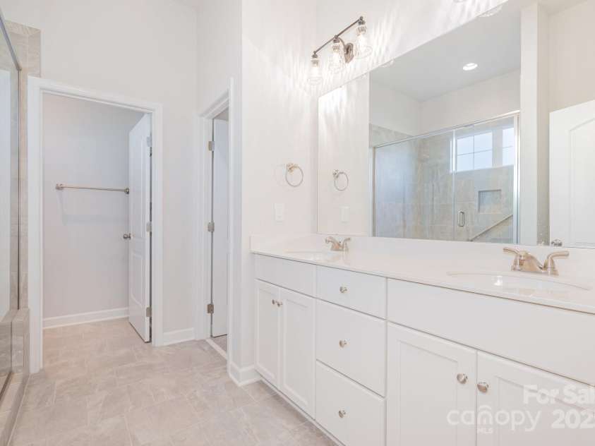 456 Lucky Drive, Concord, NC 28027.  MLS# CAR4313263, YatesRealty ID 5338. 