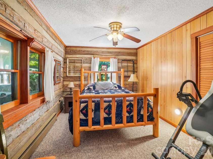988 English Ridge Drive, Mars Hill, NC 28754.  MLS# CAR4427537, YatesRealty ID 53380. Guest Bedroom